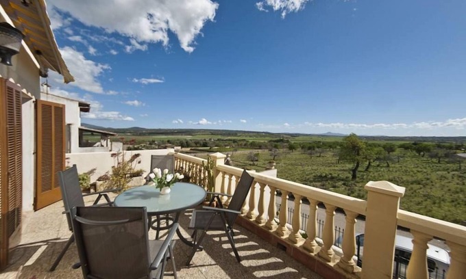 Ariany House | Sol y Campo (with wifi) 10 min from the beach