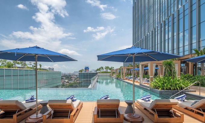 Bagong Pag-asa Hotel | Solaire Resort North