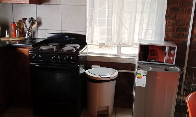 Arcadia Cottage | Solar powered cozy family sized cottage with all the privacy you need.