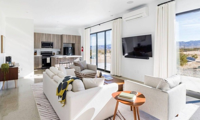 Joshua Tree House | Solaris Sanctuary - Pet Friendly, Brand New Build