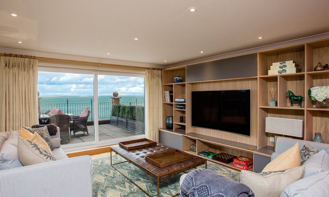 Cowes Apartment | Solent View Apartment