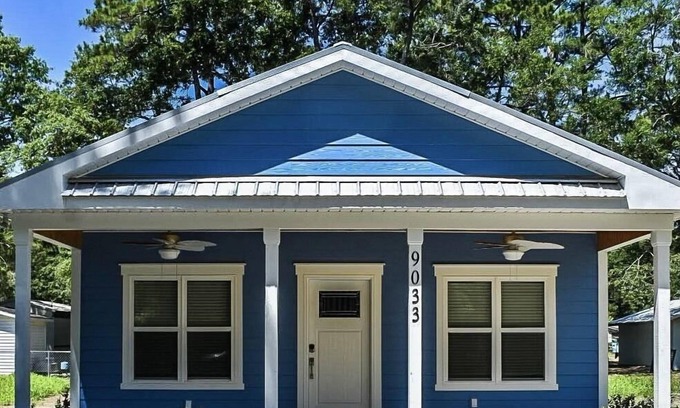 Sunset Beach Cottage | Some-fin to talk about at sunset beach