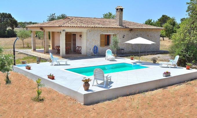 Llubi Villa | Son Bernat 137 cosy finca in the countryside with private pool, terrace, garden and WiFi