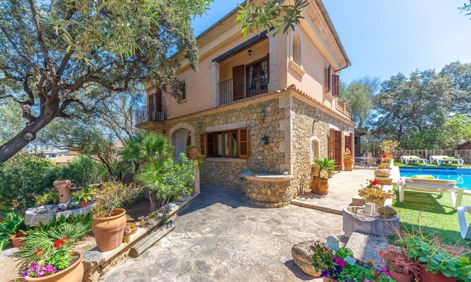 Maria de la Salut Villa | Son Monjo - Villa With Private Pool. Free Wifi