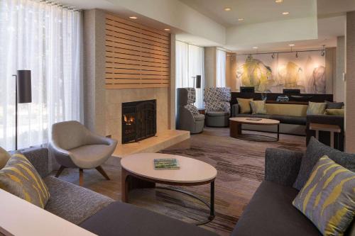 Twin Brook Hotel | Sonesta Select Chattanooga Hamilton Place