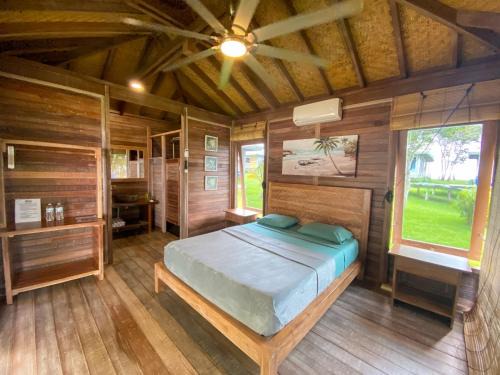 San Miguel Cabin | Sonny Island Resort Cabañas Frente al Mar