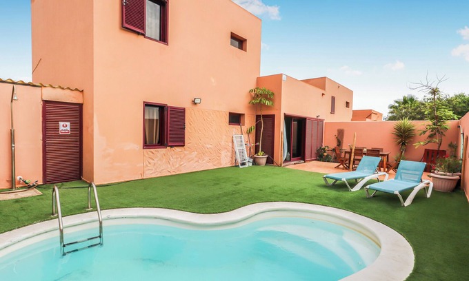 Corralejo House | Sonrisa Pool and Relax