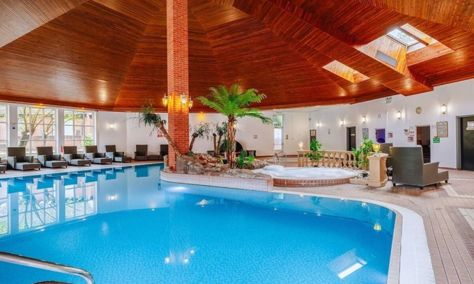 Ipswich Hotel | Soothing Space in Heritage Setting | Garden Views, Pool & Solarium Access