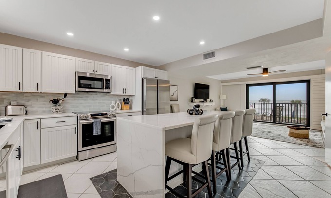 Ormond Beach Condo | Sophisticated Oceanfront Luxury Condo