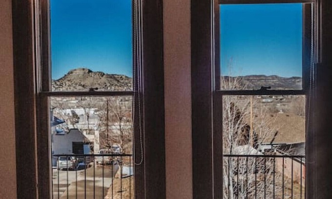 Trinidad Bed & Breakfast | Sorrentino Suite · Grand Suite in Charming Historic Mansion!