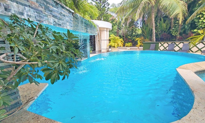 Villas Ana Maria Villa | Sosua Bachelor Party 7 BR Hollywood Style Villa