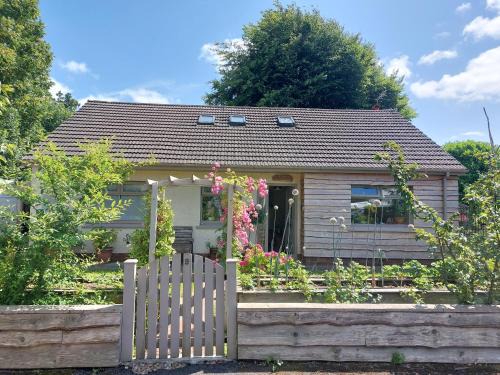 Bishopston Apartment | South Side at The Swallows - Elegant Double Bed Apartment - & optional extra - Single Bed Cabin - Max 3 people