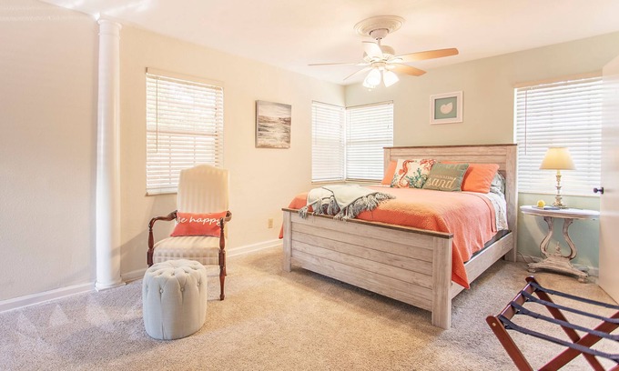 Hyde Park Apartment | SOUTH TAMPA, HYDE PARK, BAYSHORE, UNIV OF TAMPA, RIVERWALK- 5 STARS