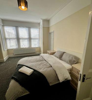 Westcliff-on-Sea Apartment | Southend escape