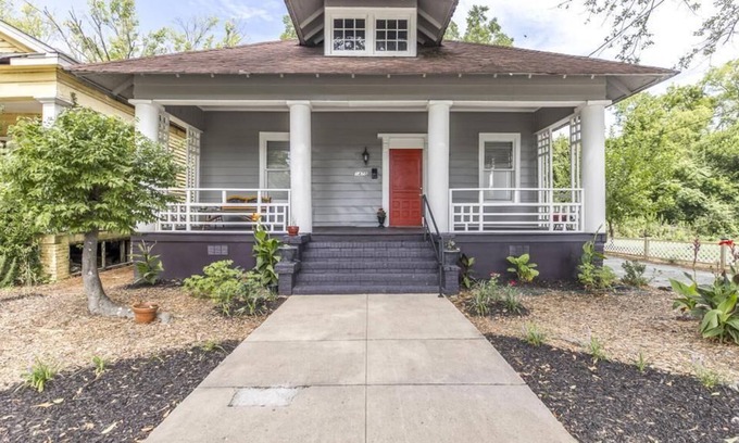 Macon House | Southern Cottage Minutes to Mercer & Downtown