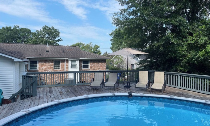 North Charleston House | Southern Serenity | Private Pool! | Game Room