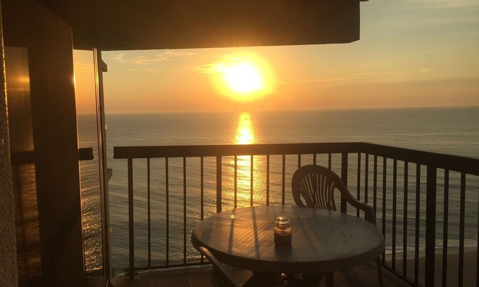 North Ocean City Condo | -Southside Ocean Front Condo- Ocean, Pools & Bay View