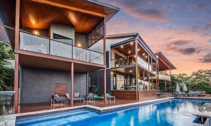 Hamilton Island House | Southwinds, Stunning 8 Bedroom House on Hamilton Island