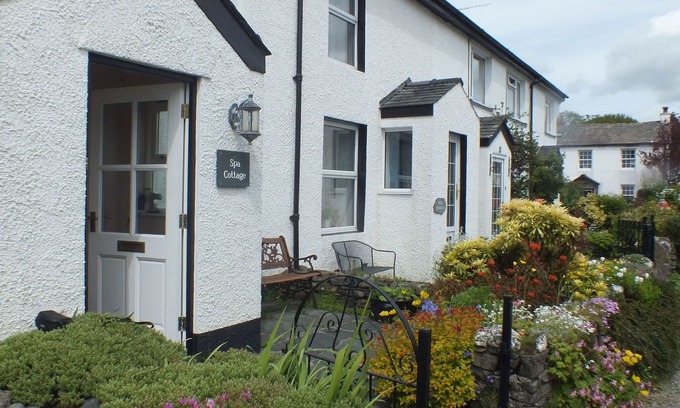 Braithwaite Cottage | Spa Cottage - a cottage that sleeps 3 guests in 2 bedrooms