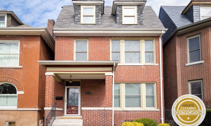 Central West End House | Space & Luxury in Central West End + Private Parking + Excellent Location!