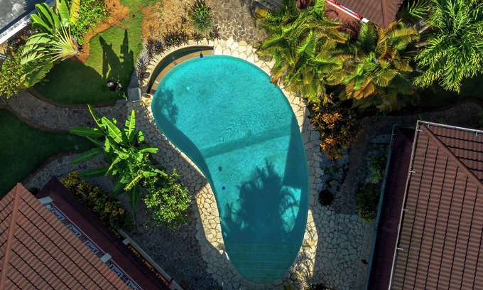 El Callejon Apartment | Spacieux Appartement- 2 CH/2SDB/A/C - Piscine -jardin - Proche Plages et Centre