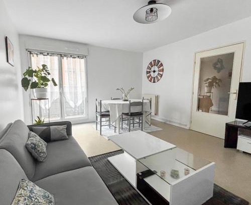 Beauvais Apartment | Spacieux & lumineux avec balcon