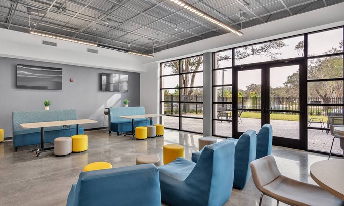 Zephyrhills West Apartment | Spacious 1 BDR Condo with access to Pickleball, Padel, Tennis, Wellness Center and nearby Golf!