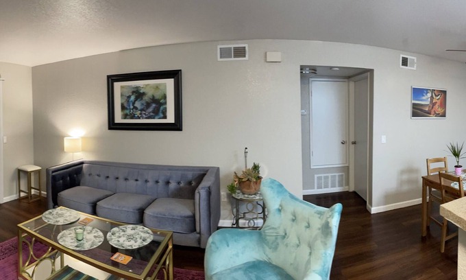 Davis Apartment | Spacious 1-bedroom apartment with pool and gym