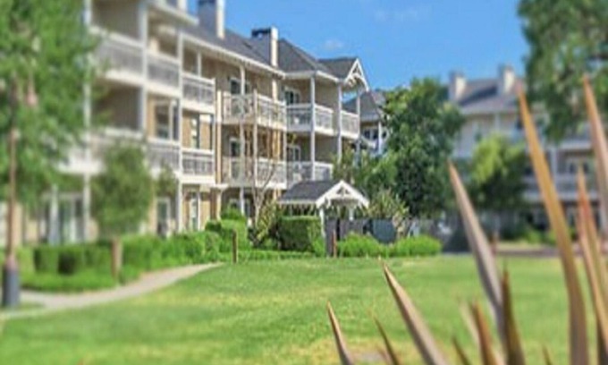 Windsor Condo | Spacious 2 Bedroom Sonoma Wine country stay, Windsor, CA