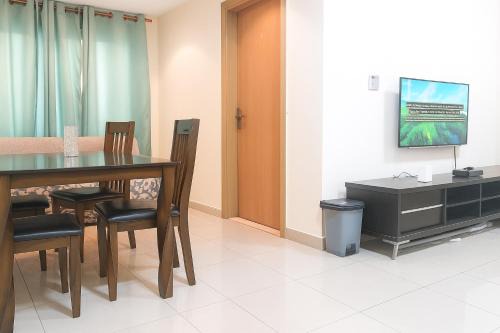 Al Nahda Apartment | SPACIOUS 2BHK VACATION HOME IN DUBAI SHARJAH BORDER By MAUON COM