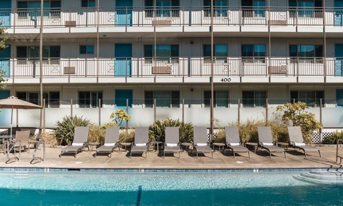 Corte Madera Hotel | Spacious 2BR Family Suite | Kitchen | Courtyard | Pool | Free Parking | BBQ Area