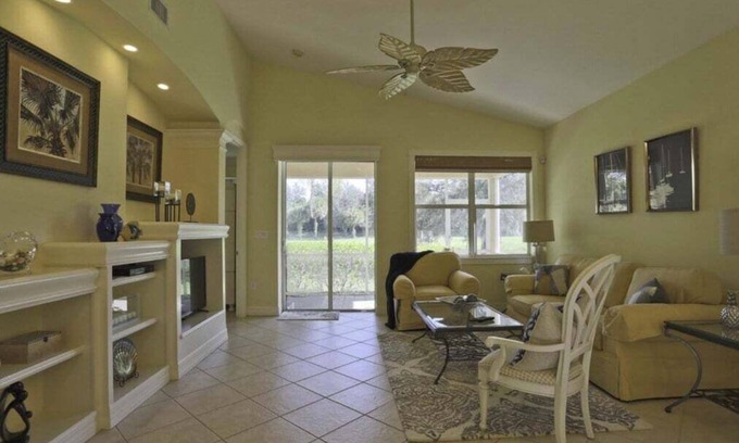 Braden River House | Spacious 3/2 home located in Tara Preserve with screened patio - Skippin Stones
