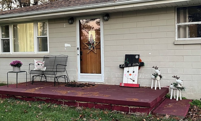 Roaring River House | Spacious 3-Bedroom Retreat, Fully Handicap Accessible!