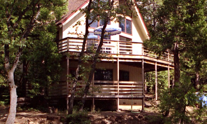 Long Barn Cabin | Spacious 3-Level, 2 BR Plus Loft Mountain Home