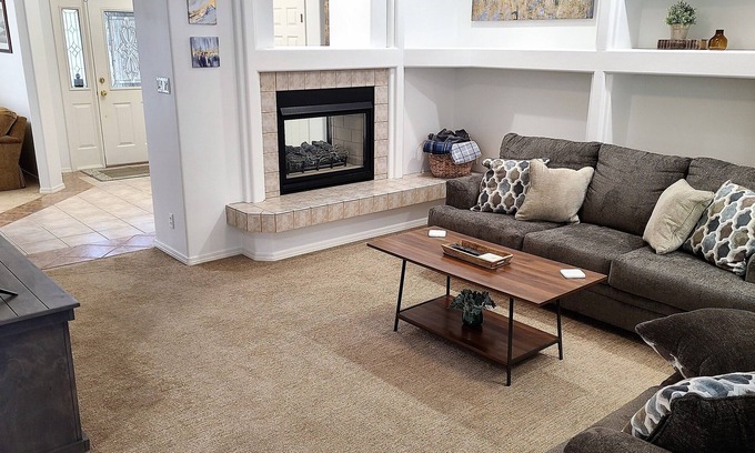 Twin Falls House | Spacious 3bd/2ba home w/office & triple garage