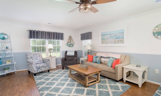 Pawleys Island Condo | Spacious 3BD 2BTH No Stairs True Blue Golf close to Pool Pawleys Island Beach