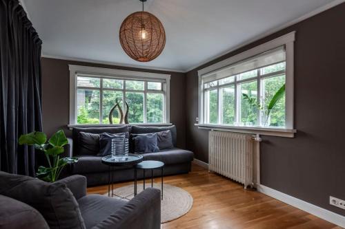 Downtown House | Spacious 3BR Downtown Location