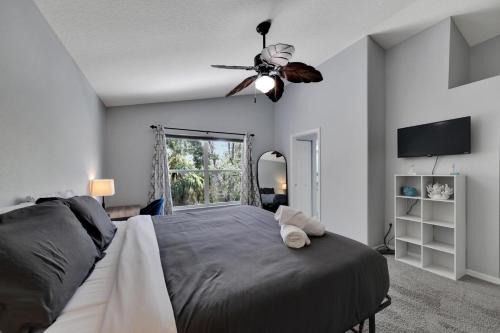 Tarpon Springs House | Spacious 3BR Family Home Near Sponge Docks