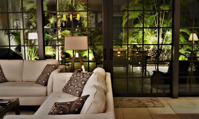 Glenvar Heights House | Spacious 3br Townhouse In A Quiet Gated Community With Pool, Hot Tub