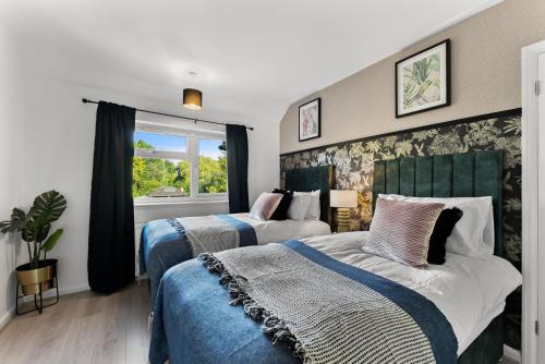 Cambridge House | Spacious 4 Bed In Cambridge - Garden - Games Room