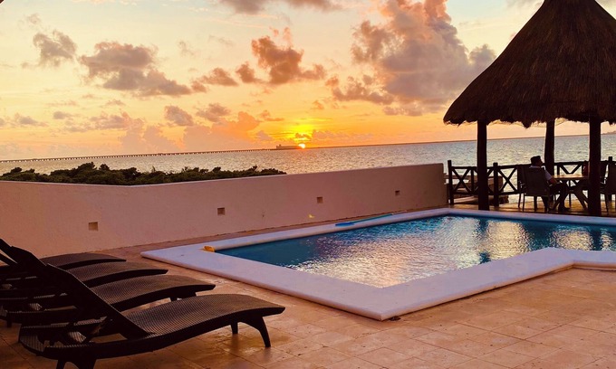 Progreso Municipality House | Spacious 4-bedroom house in delightful Progreso with WiFi AC …the best views in