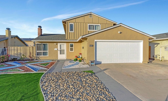 Leyva House | Spacious 4-bedroom house in enchanting San Jose with AC, WiFi, washer and dryers