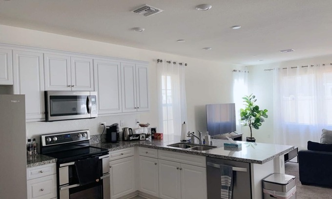 Chino House | Spacious 4-bedroom house with WiFi, AC in peaceful Chino