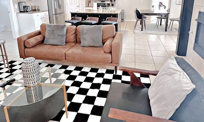 Yukon House | Spacious 4-bedroom house in OKC Suburb with WiFi, AC