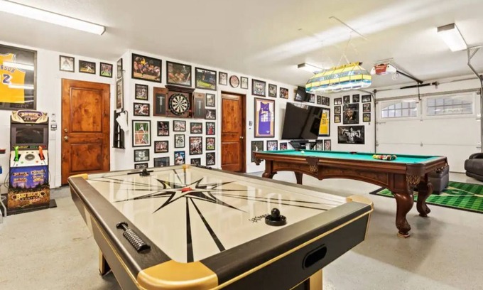 Graeagle House | Spacious 4BR/3BA Family Home + Must See Game Room.