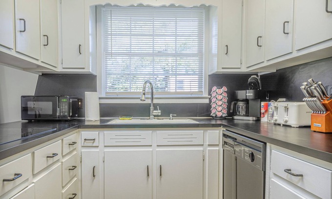 Fortson House | Spacious 4BR Columbus Home with GameRoom