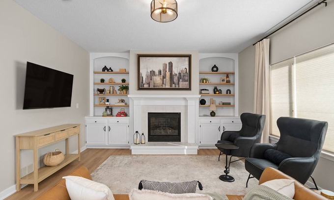 Waukee House | Spacious 4BR Home WiFi Family-Friendly Waukee