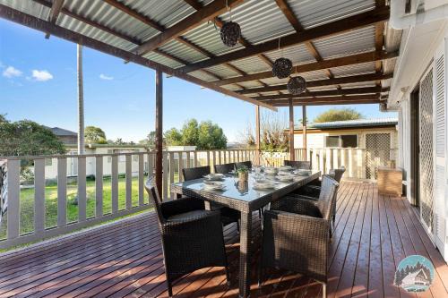 Cambridge Park House | Spacious 4BR House Near Kingswood & Penrith CBD