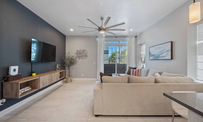 Central Sacramento House | Spacious 4BR Midtown Home - Perfect for Big Groups