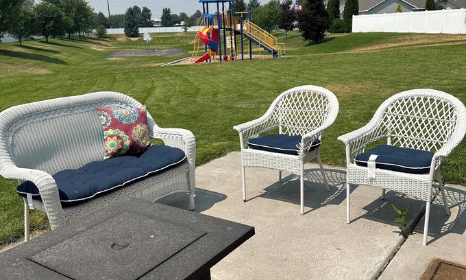 Idaho Falls House | Spacious 5-bedroom house with hot tub, WiFi, and 80 inch big screen TV